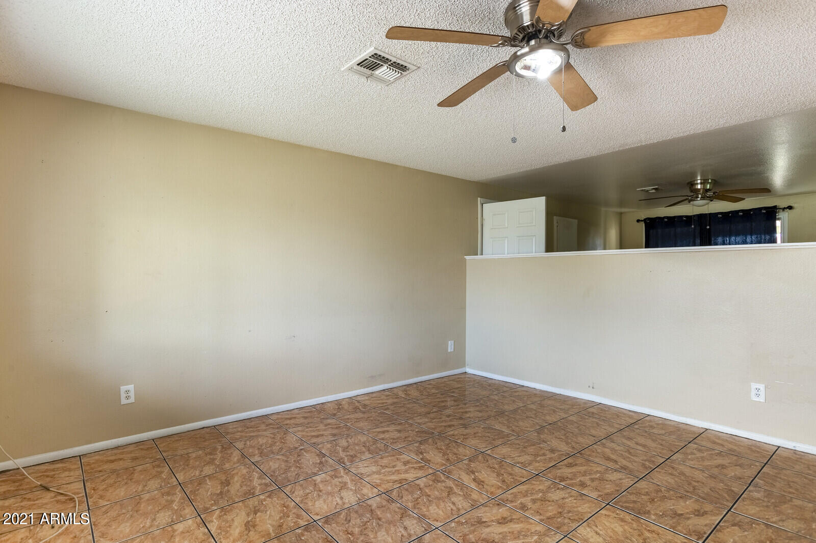 6902 West Coronado Road Phoenix, AZ 85035 - Photo 2 of 23 04_6902_W_Coronado_Rd__04_mls