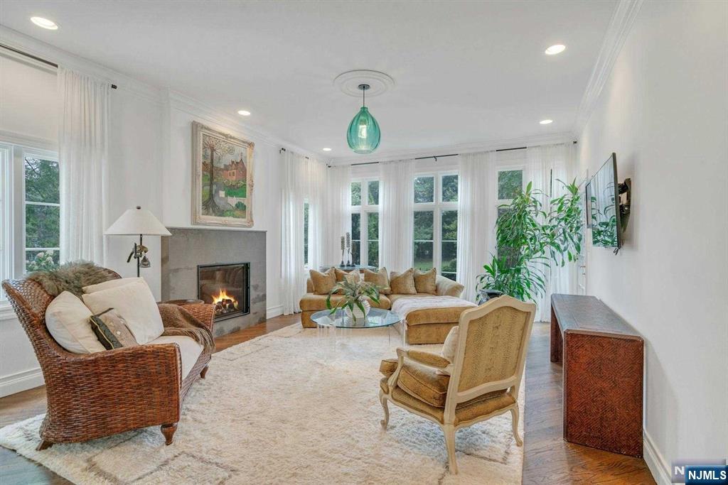 1091 Franklin Lake Road Franklin Lakes, NJ 07417 - Photo 15 of 43