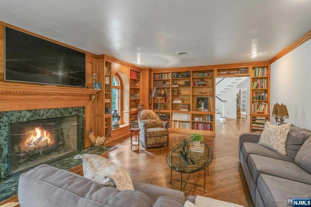 1091 Franklin Lake Road Franklin Lakes, NJ 07417 - Photo 18 of 43