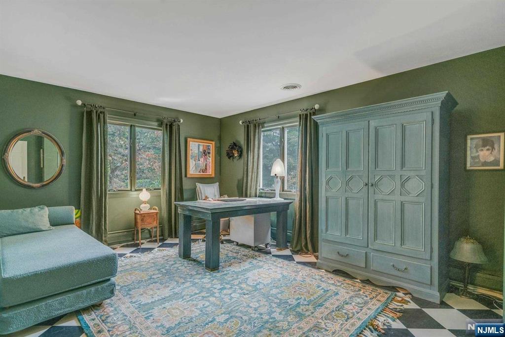 1091 Franklin Lake Road Franklin Lakes, NJ 07417 - Photo 20 of 43