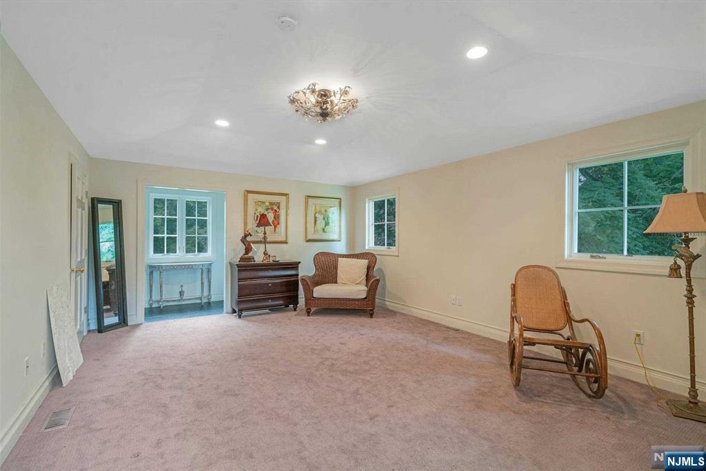 1091 Franklin Lake Road Franklin Lakes, NJ 07417 - Photo 28 of 43