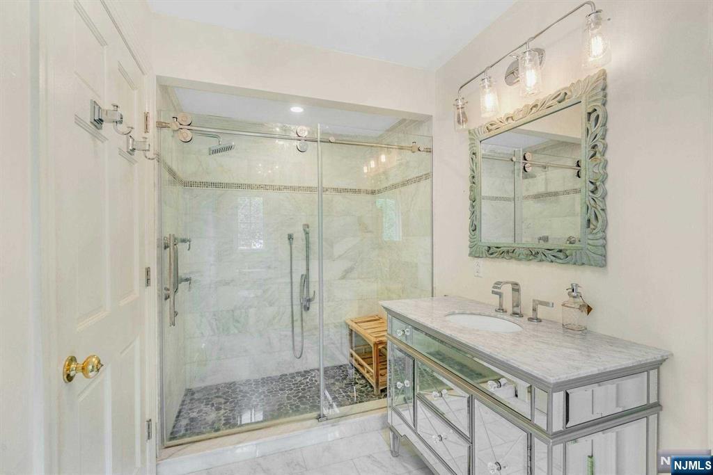 1091 Franklin Lake Road Franklin Lakes, NJ 07417 - Photo 29 of 43