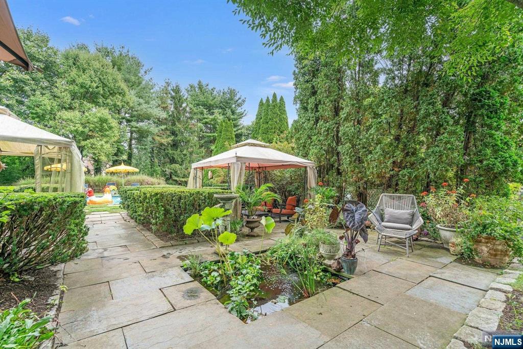 1091 Franklin Lake Road Franklin Lakes, NJ 07417 - Photo 36 of 43