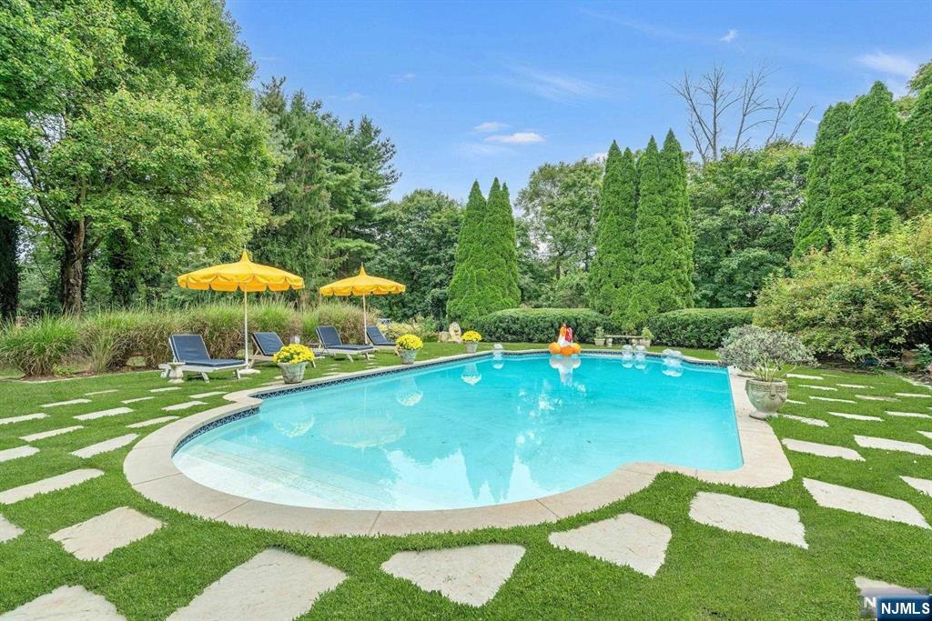 1091 Franklin Lake Road Franklin Lakes, NJ 07417 - Photo 37 of 43