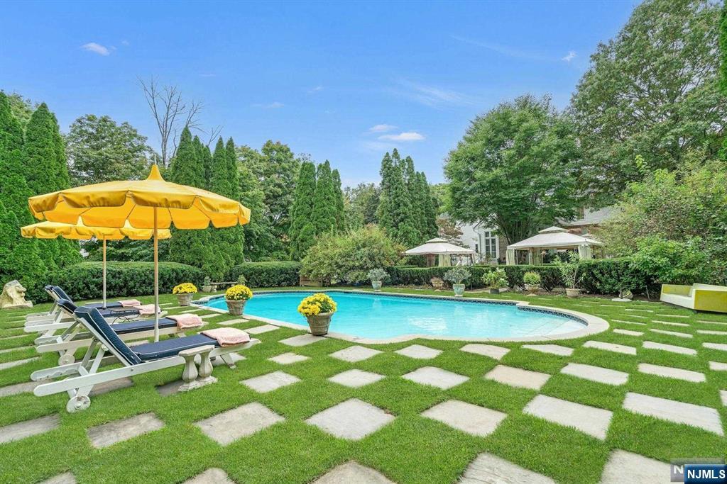 1091 Franklin Lake Road Franklin Lakes, NJ 07417 - Photo 38 of 43