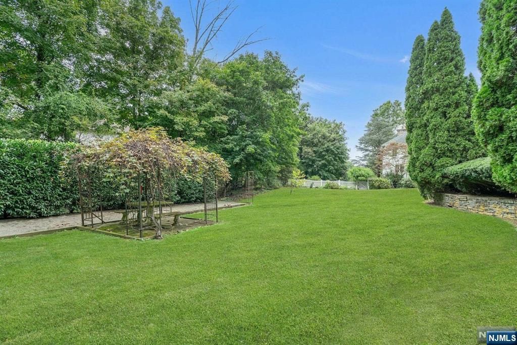 1091 Franklin Lake Road Franklin Lakes, NJ 07417 - Photo 42 of 43