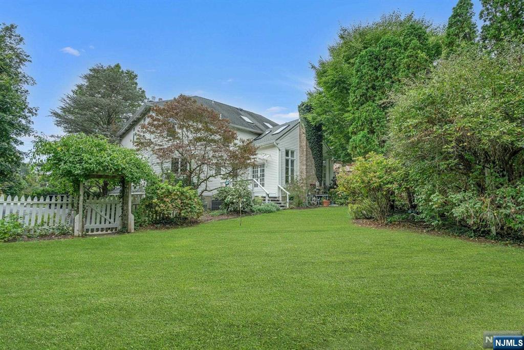 1091 Franklin Lake Road Franklin Lakes, NJ 07417 - Photo 43 of 43