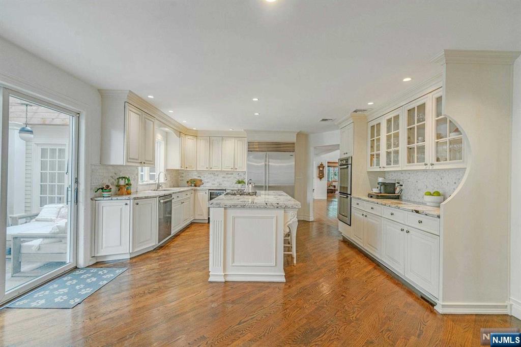 1091 Franklin Lake Road Franklin Lakes, NJ 07417 - Photo 8 of 43