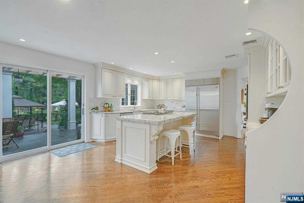 1091 Franklin Lake Road Franklin Lakes, NJ 07417 - Photo 9 of 43