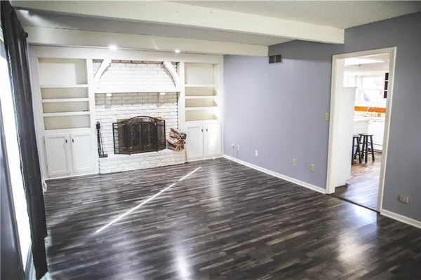 $350,000 | 5506 Northwest Verlin Drive, Parkville, MO 64152