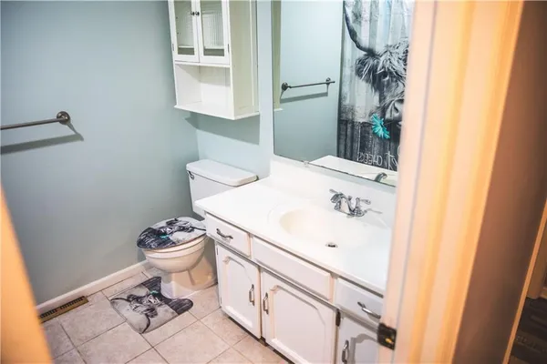 $350,000 | 5506 Northwest Verlin Drive, Parkville, MO 64152