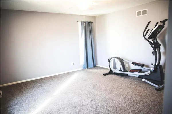 $350,000 | 5506 Northwest Verlin Drive, Parkville, MO 64152