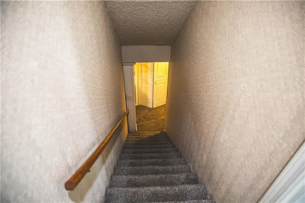 $350,000 | 5506 Northwest Verlin Drive, Parkville, MO 64152