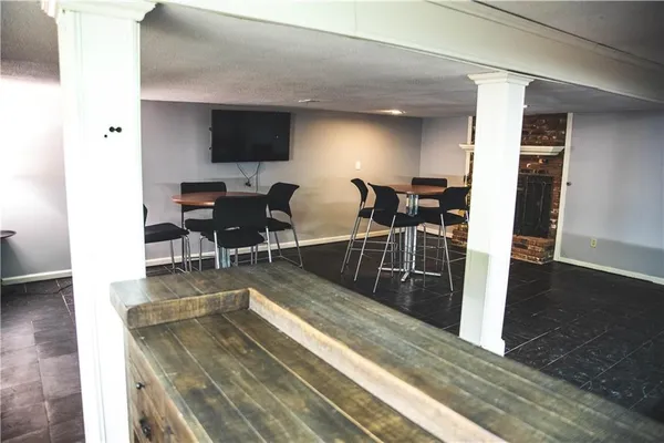 $350,000 | 5506 Northwest Verlin Drive, Parkville, MO 64152