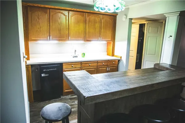 $350,000 | 5506 Northwest Verlin Drive, Parkville, MO 64152