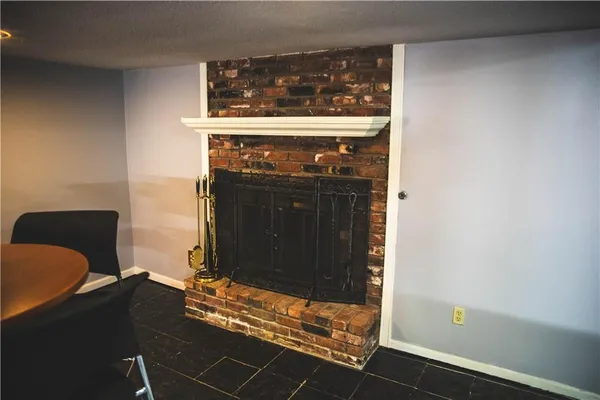 $350,000 | 5506 Northwest Verlin Drive, Parkville, MO 64152