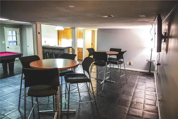 $350,000 | 5506 Northwest Verlin Drive, Parkville, MO 64152