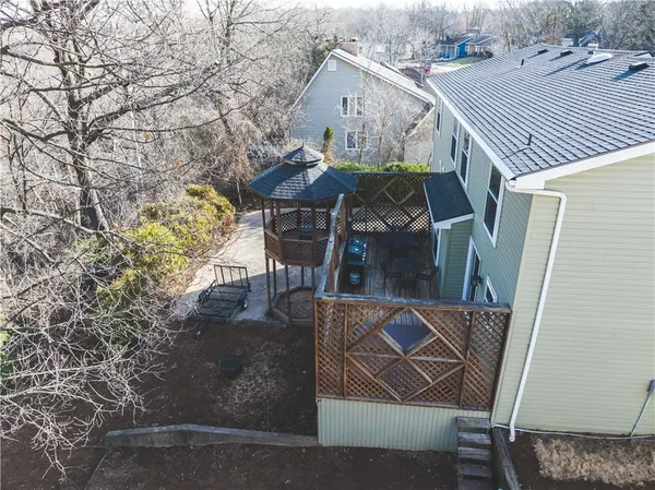 $350,000 | 5506 Northwest Verlin Drive, Parkville, MO 64152