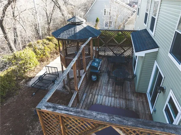 $350,000 | 5506 Northwest Verlin Drive, Parkville, MO 64152