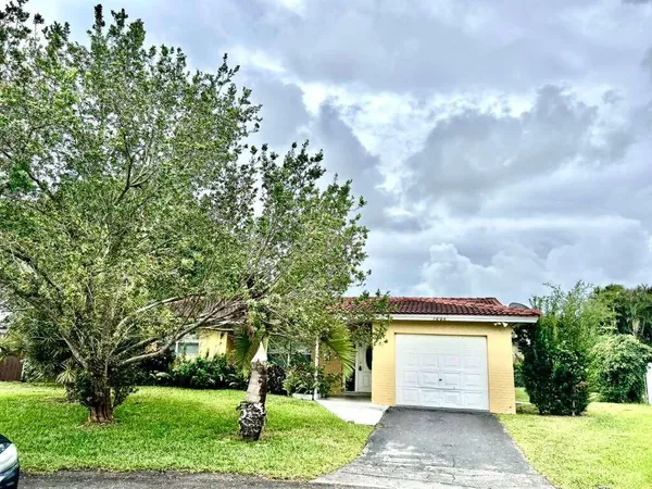 $599,900 | 7608 Northwest 43rd Court, Coral Springs, FL 33065