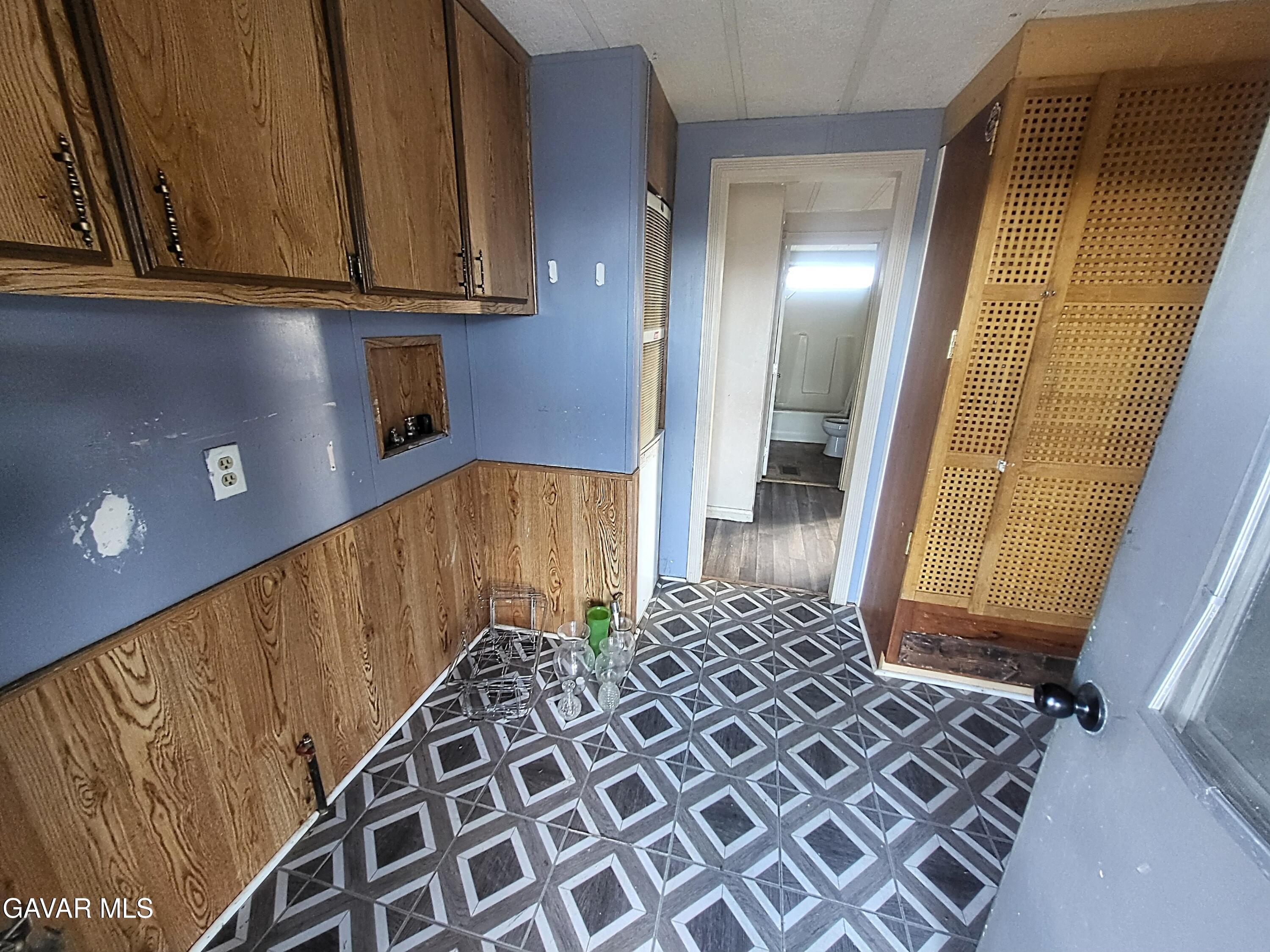 8667 70th Street West Mojave, CA 93501 - Photo 9 of 32 a view of a storage & utility room