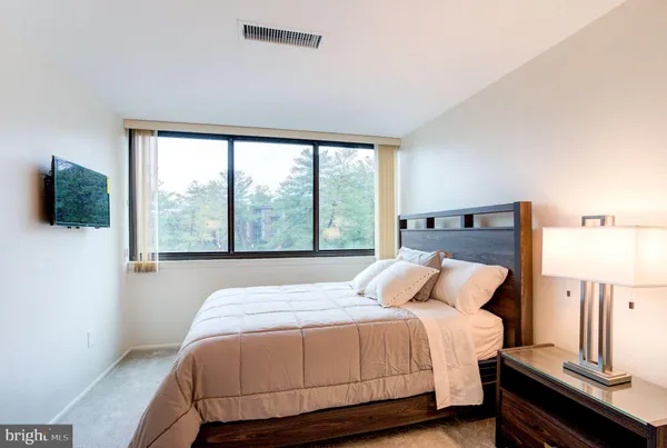 $1,750 | 8 South Van Dorn Street, Unit 608, Alexandria, VA 22304