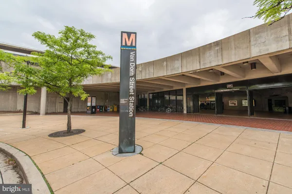 $1,750 | 8 South Van Dorn Street, Unit 608, Alexandria, VA 22304