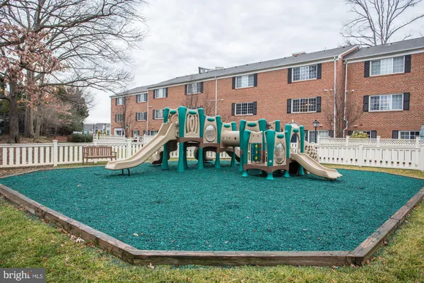 $1,750 | 8 South Van Dorn Street, Unit 608, Alexandria, VA 22304