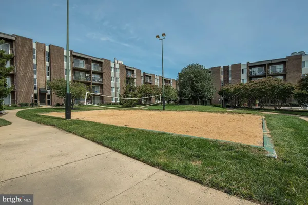 $1,750 | 8 South Van Dorn Street, Unit 608, Alexandria, VA 22304