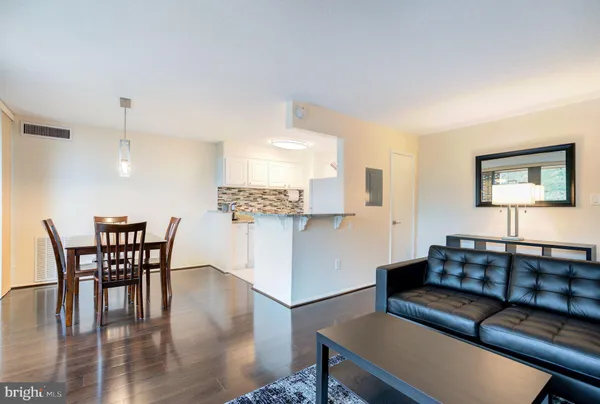 $1,750 | 8 South Van Dorn Street, Unit 608, Alexandria, VA 22304