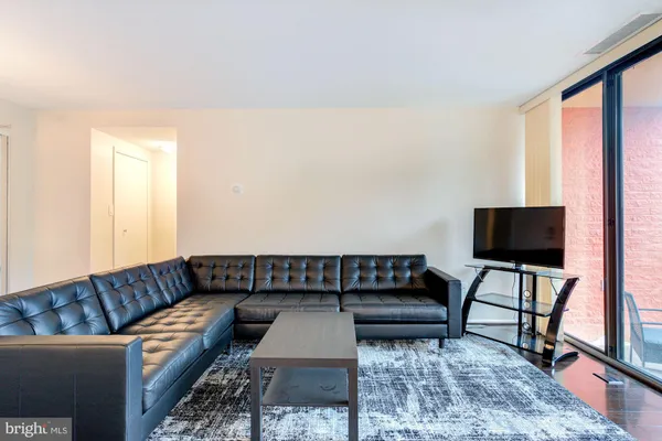 $1,750 | 8 South Van Dorn Street, Unit 608, Alexandria, VA 22304