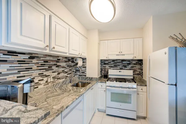 $1,750 | 8 South Van Dorn Street, Unit 608, Alexandria, VA 22304