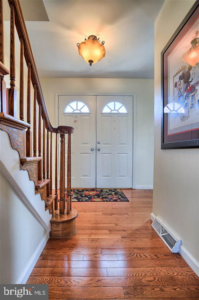 3631 Kingston Road York, PA 17402 - Photo 3 of 36 Gallery Image 3