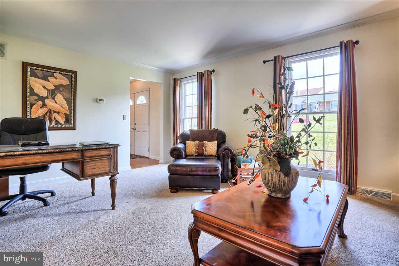 3631 Kingston Road York, PA 17402 - Photo 4 of 36 Gallery Image 4