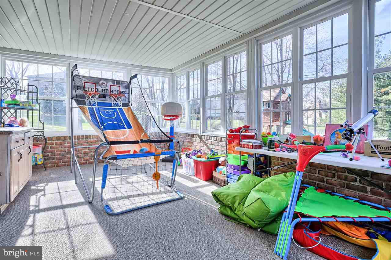 3631 Kingston Road York, PA 17402 - Photo 9 of 36 Gallery Image 9