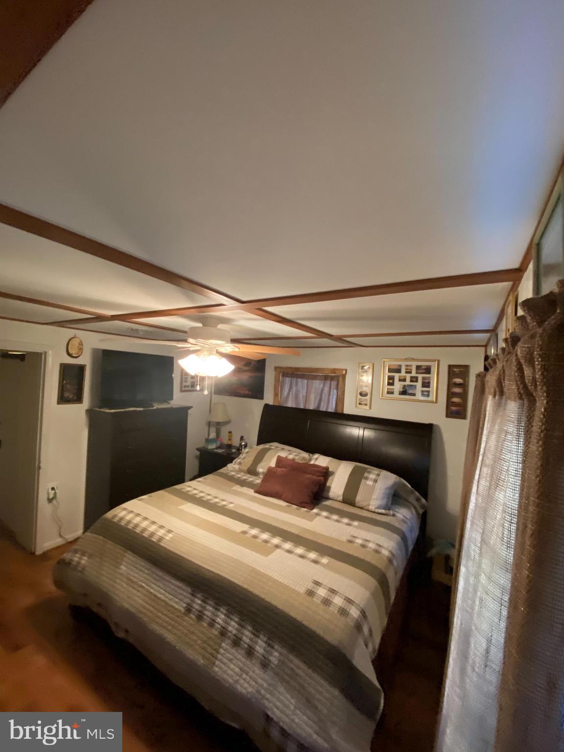 809 Duckwall Road Berkeley Springs, WV 25411 - Photo 21 of 69 Great Room