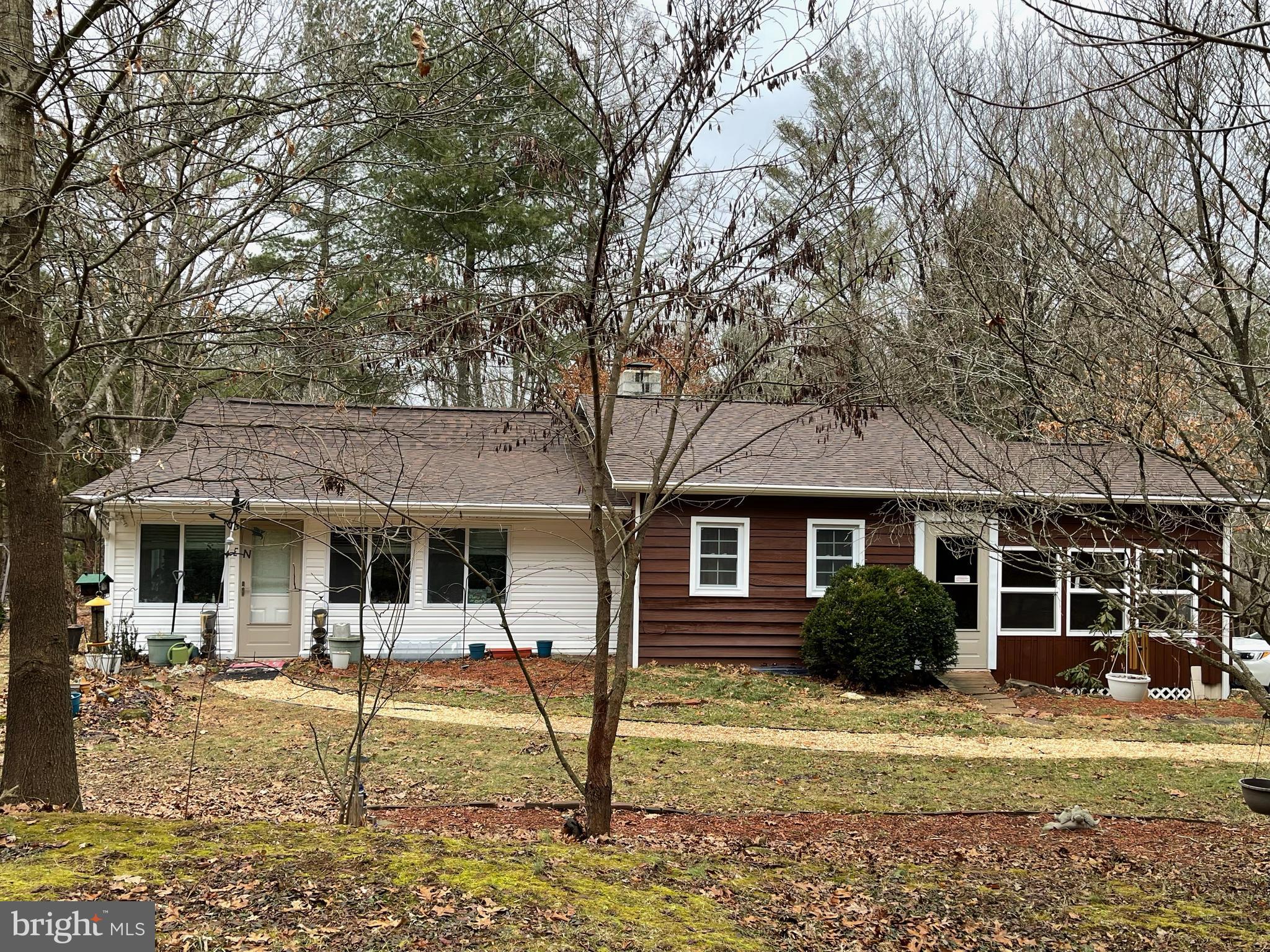 809 Duckwall Road Berkeley Springs, WV 25411 - Photo 5 of 69 Front exterior
