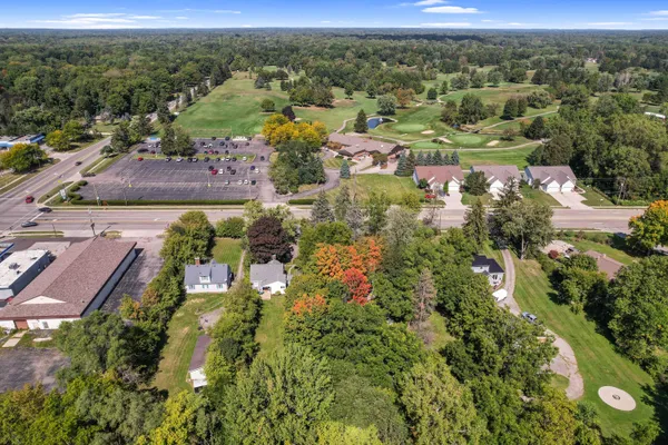 $275,000 | 6044 Davison Road, Burton, MI 48509