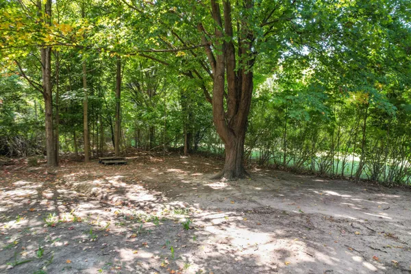 $275,000 | 6044 Davison Road, Burton, MI 48509