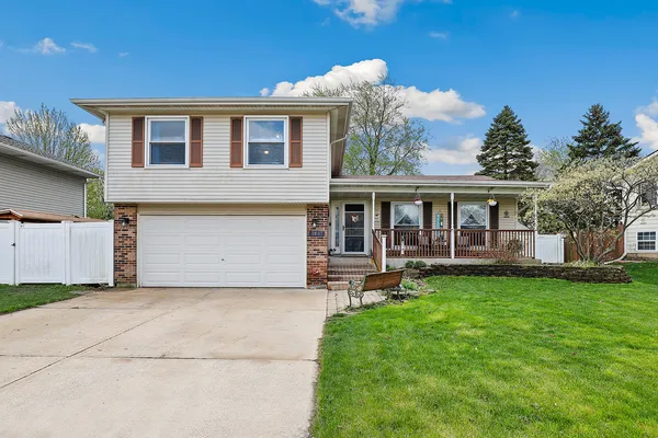 $415,000 | 20157 South Pine Hill Road, Frankfort, IL 60423