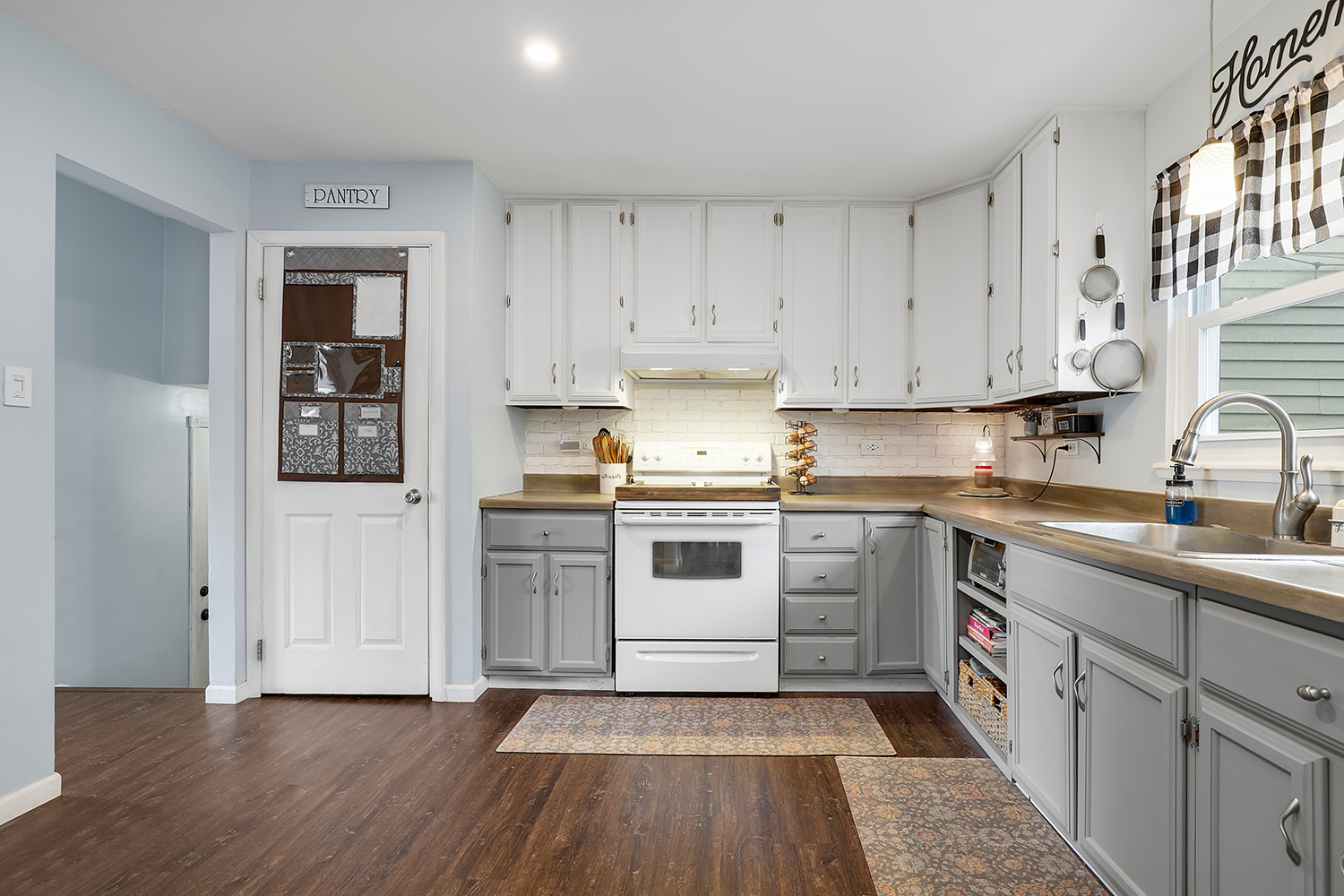 20157 South Pine Hill Road Frankfort, IL 60423 - Photo 11 of 33