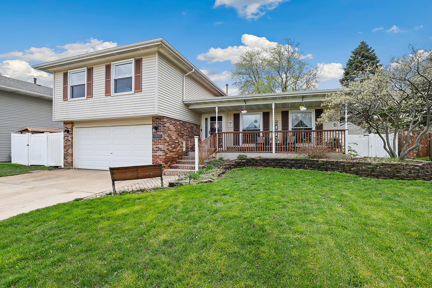 20157 South Pine Hill Road Frankfort, IL 60423 - Photo 2 of 33