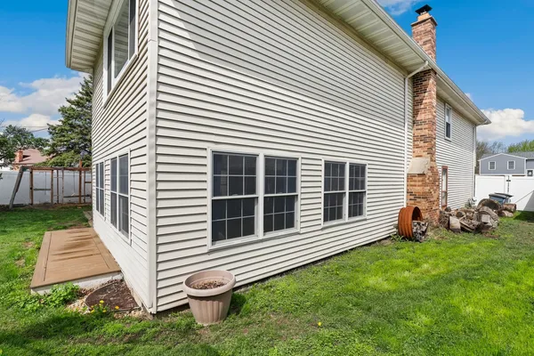 $415,000 | 20157 South Pine Hill Road, Frankfort, IL 60423