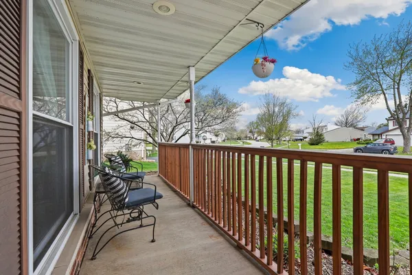 $415,000 | 20157 South Pine Hill Road, Frankfort, IL 60423
