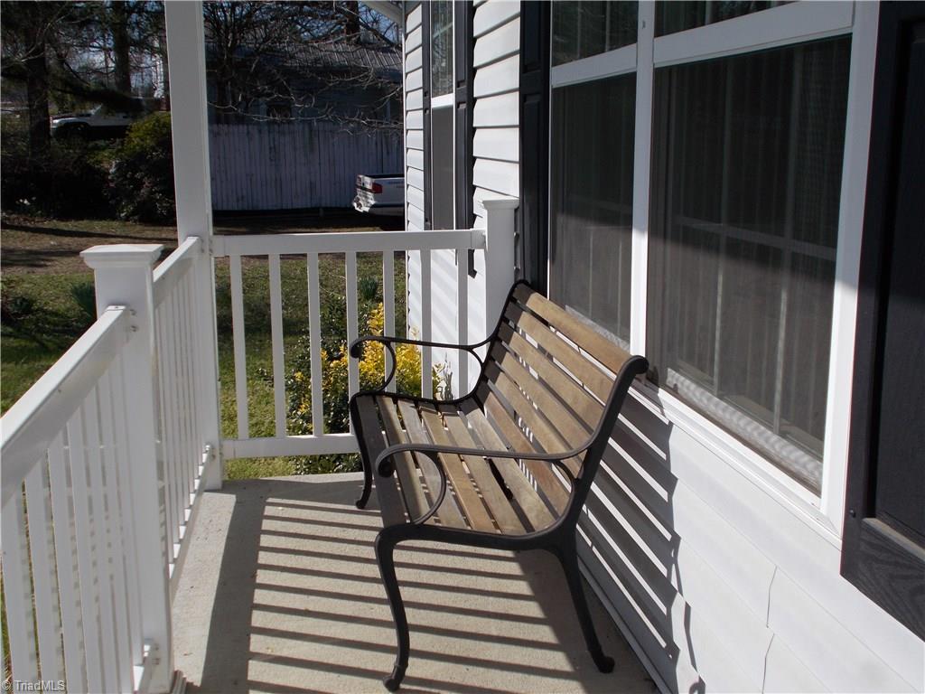 414 Ridgeway Place High Point, NC 27260 - Photo 2 of 17 Gallery Image 2