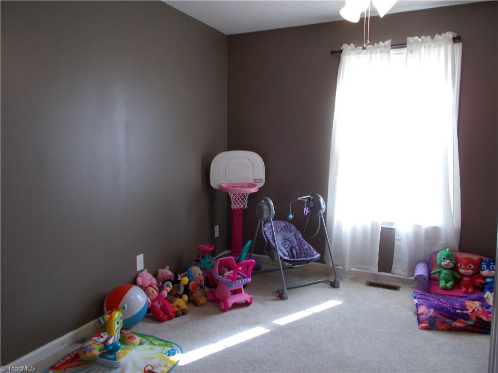 414 Ridgeway Place High Point, NC 27260 - Photo 13 of 17 Gallery Image 13