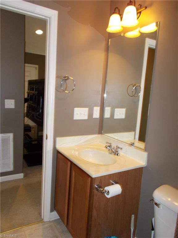 414 Ridgeway Place High Point, NC 27260 - Photo 16 of 17 Gallery Image 16