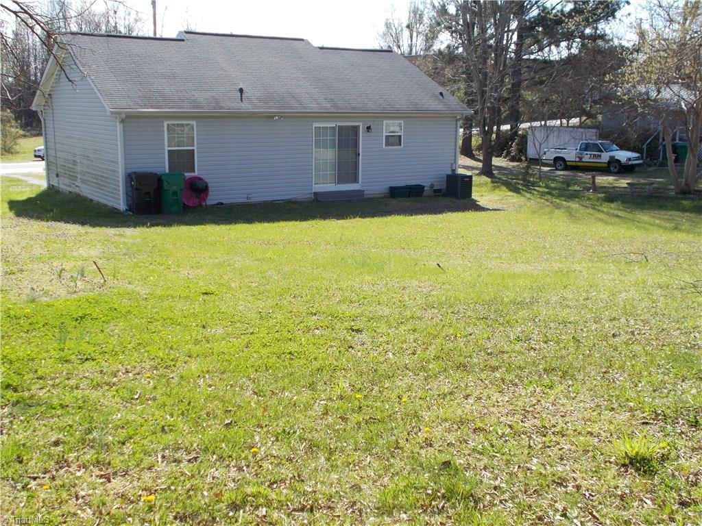 414 Ridgeway Place High Point, NC 27260 - Photo 17 of 17 Gallery Image 17