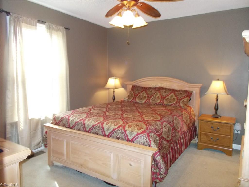 414 Ridgeway Place High Point, NC 27260 - Photo 8 of 17 Gallery Image 8