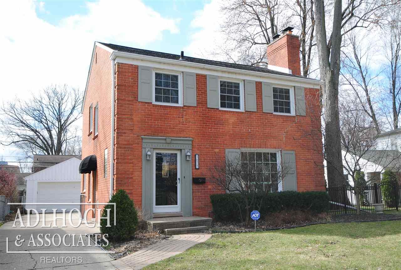 1677 Prestwick Road Grosse Pointe Woods, MI 48236 - Photo 1 of 19
